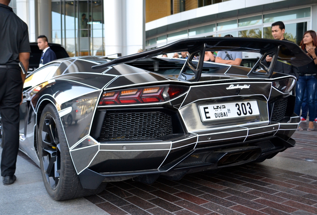 Lamborghini Aventador LP700-4