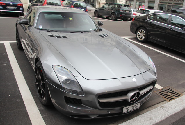 Mercedes-Benz SLS AMG