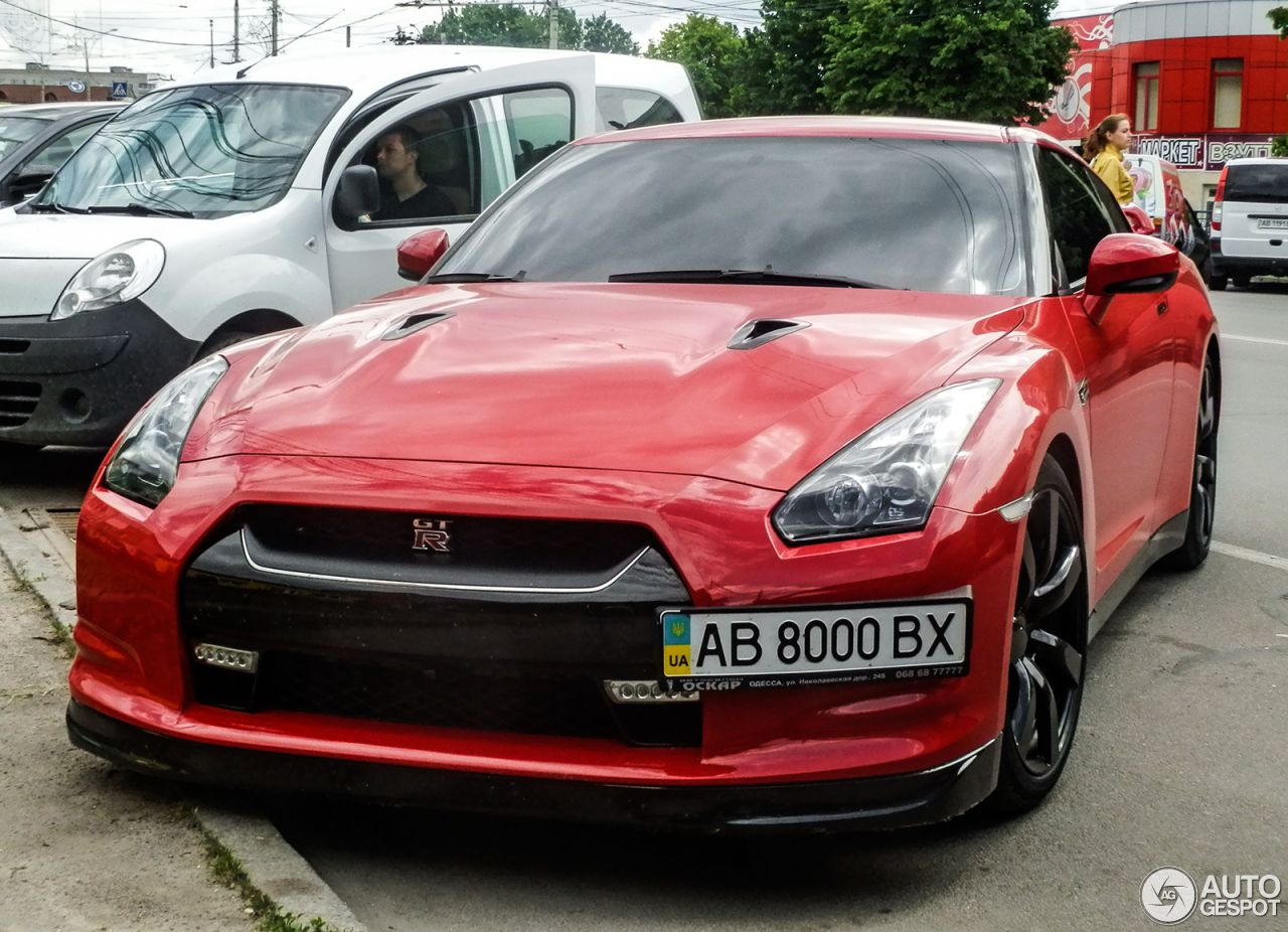 Nissan GT-R