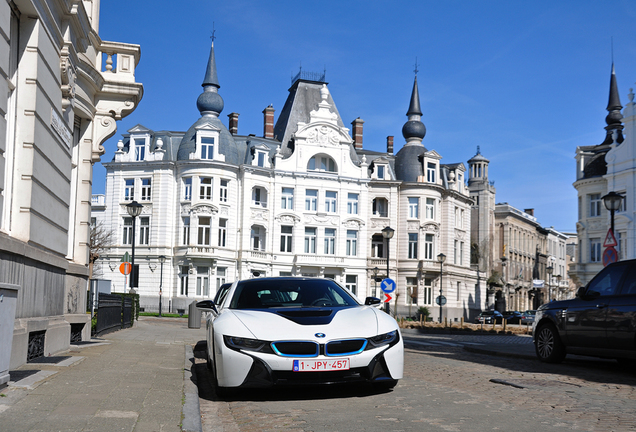 BMW i8