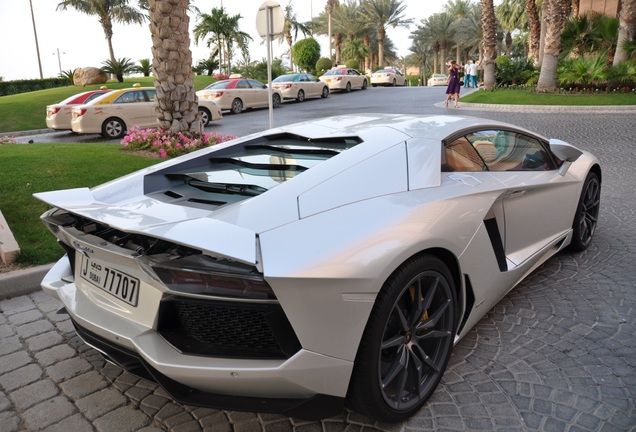 Lamborghini Aventador LP700-4