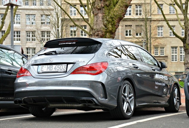 Mercedes-Benz CLA 45 AMG Shooting Brake