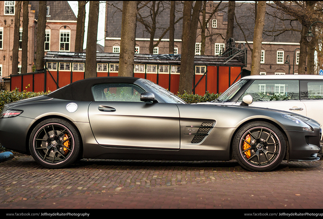 Mercedes-Benz SLS AMG GT Roadster Final Edition