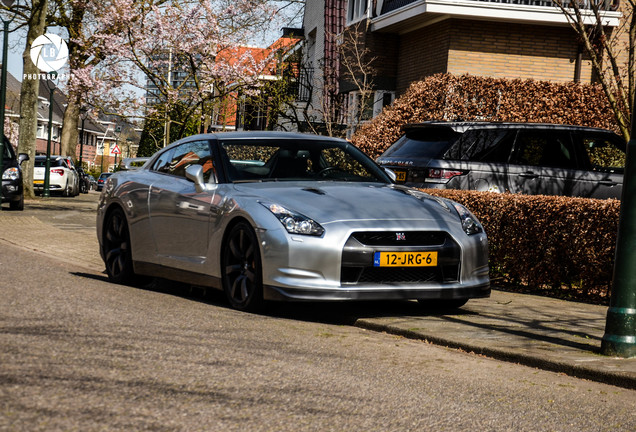 Nissan GT-R