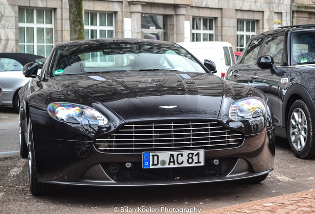 Aston Martin V8 Vantage S