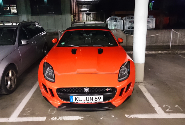 Jaguar F-TYPE S V8 Convertible