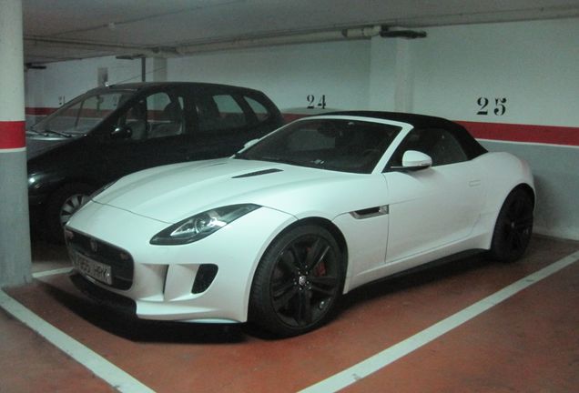 Jaguar F-TYPE S V8 Convertible