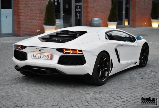 Lamborghini Aventador LP700-4