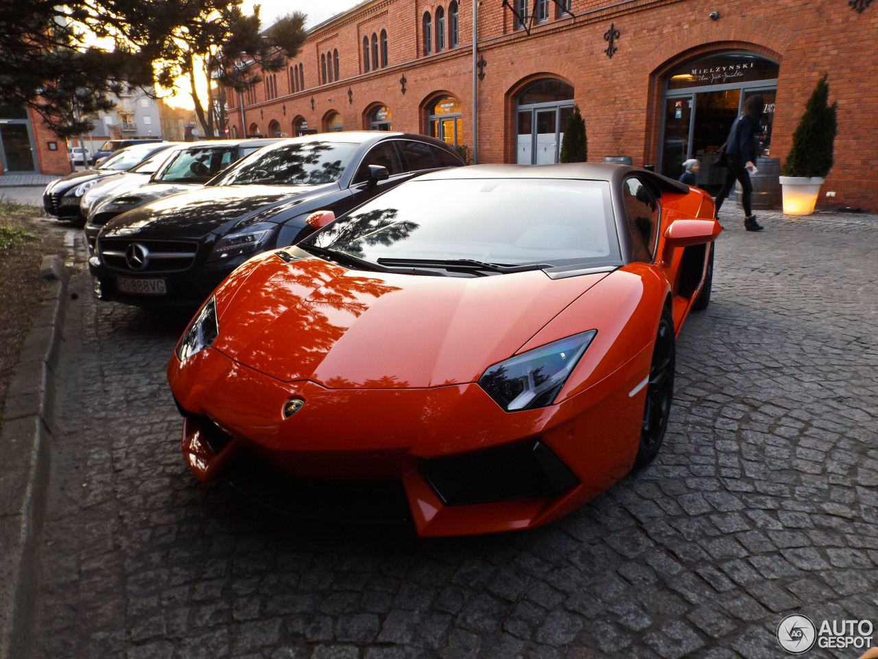 Lamborghini Aventador LP700-4