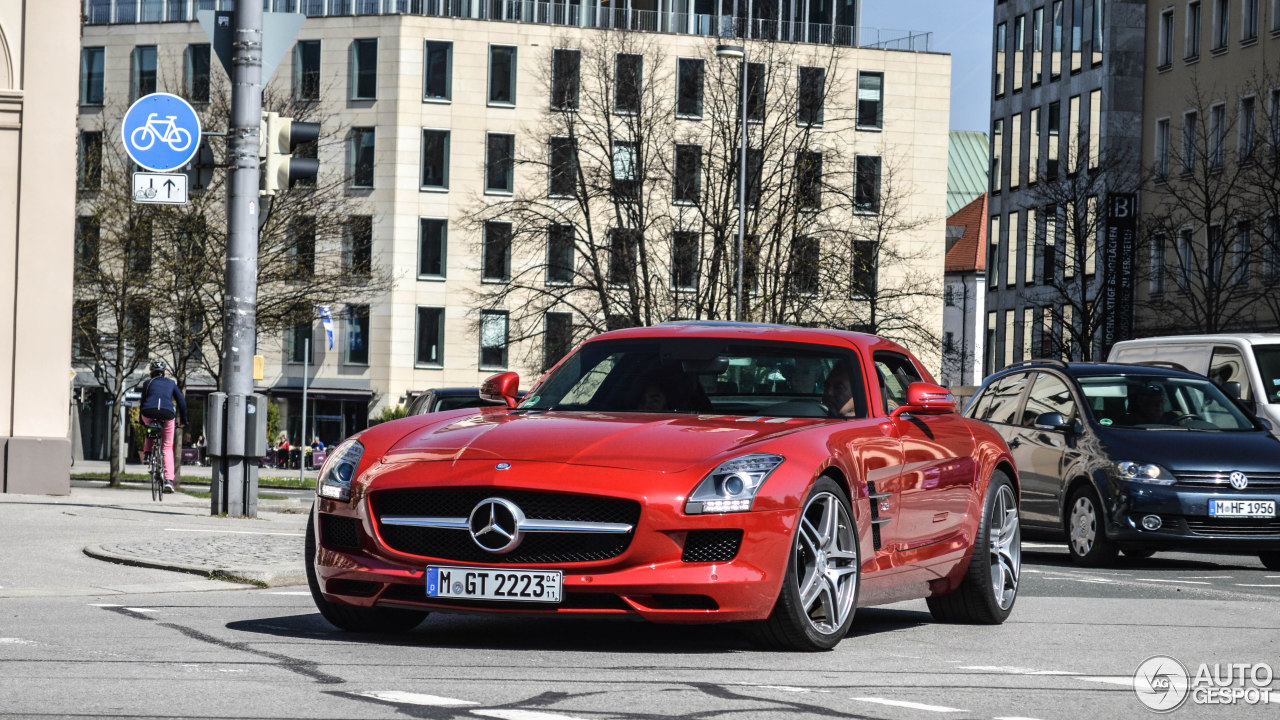 Mercedes-Benz SLS AMG