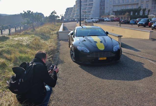 Aston Martin V12 Vantage Carbon Black Edition