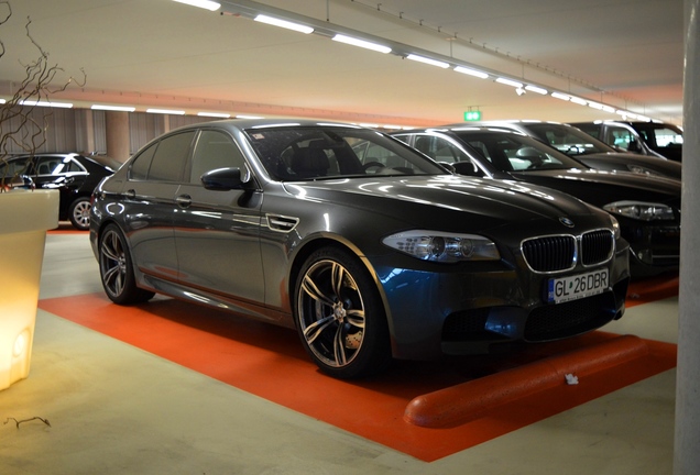 BMW M5 F10 2011