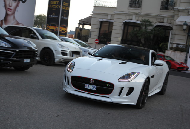 Jaguar F-TYPE R Coupé