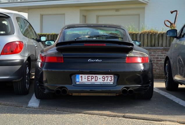 Porsche 996 Turbo