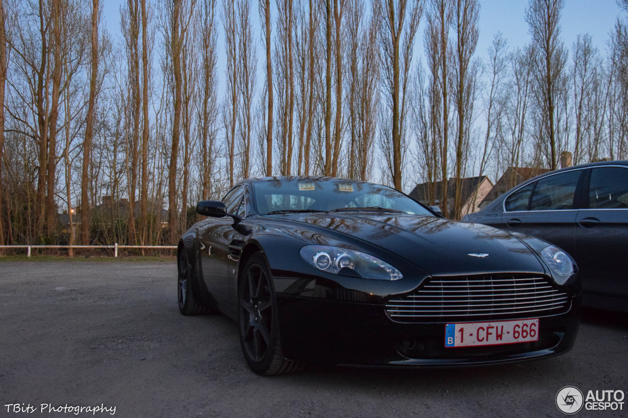 Aston Martin V8 Vantage