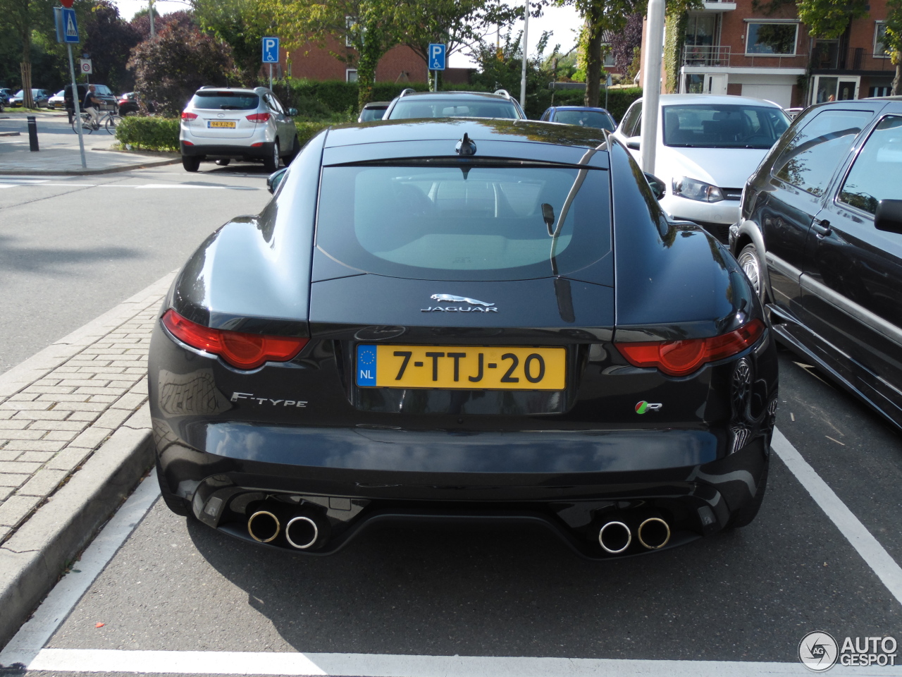 Jaguar F-TYPE R Coupé