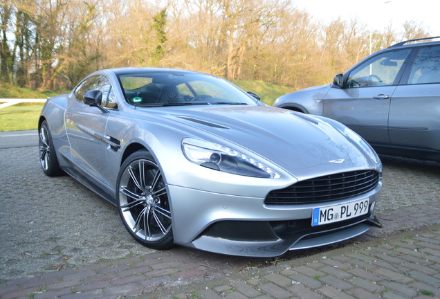 Aston Martin Vanquish 2013