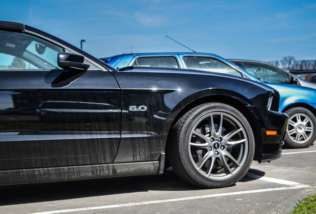 Ford Mustang GT Convertible 2013