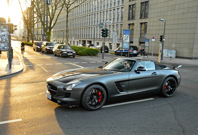 Mercedes-Benz SLS AMG GT Roadster Final Edition