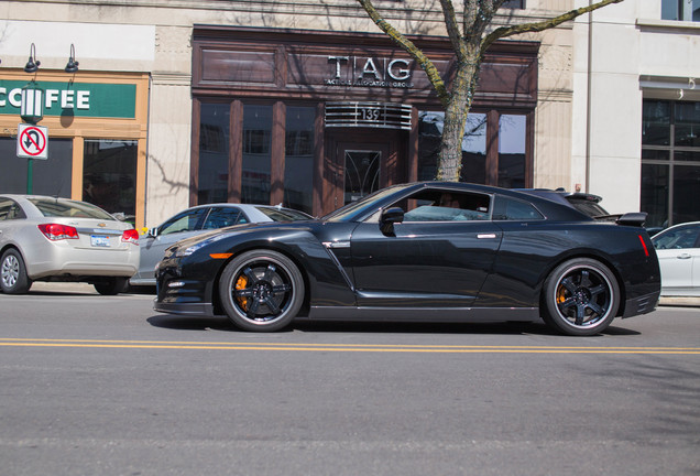 Nissan GT-R 2011