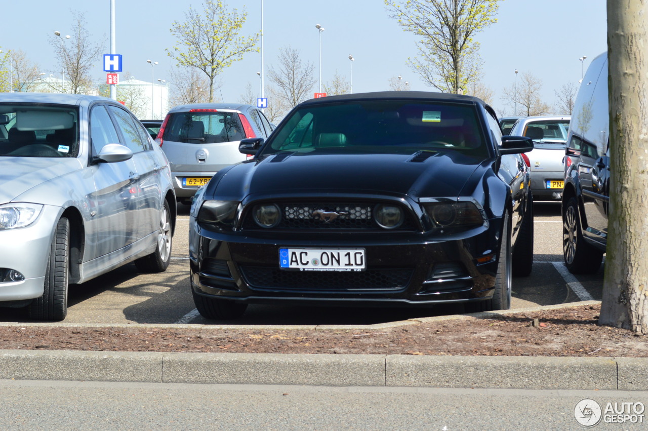 Ford Mustang GT Convertible 2013