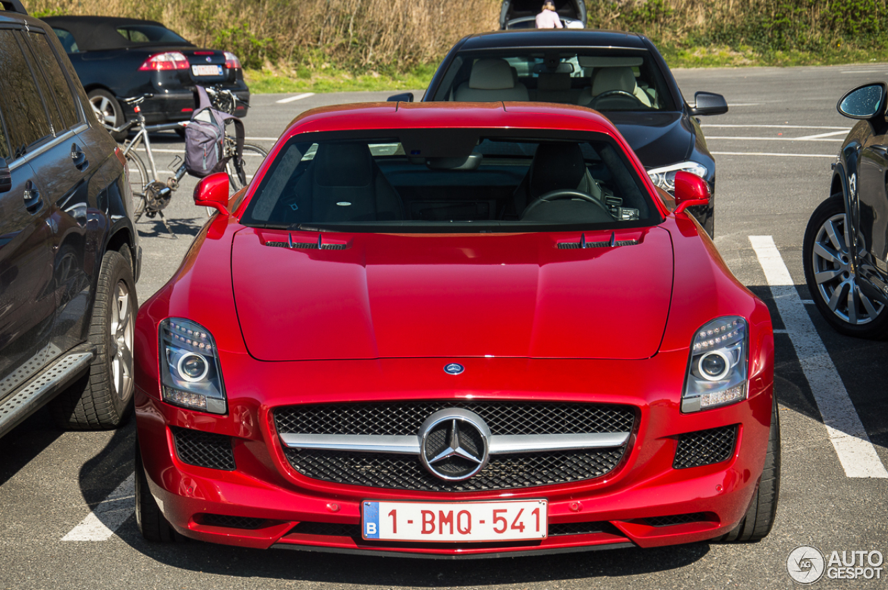 Mercedes-Benz SLS AMG