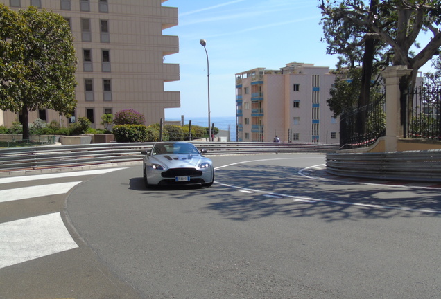 Aston Martin V12 Vantage S