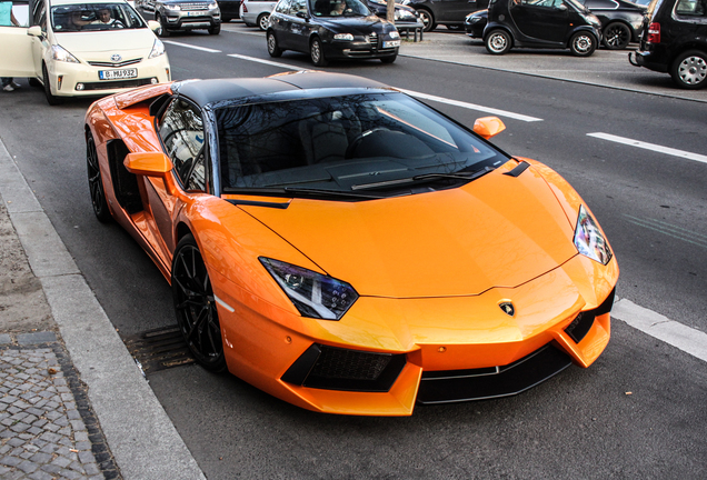 Lamborghini Aventador LP700-4 Roadster