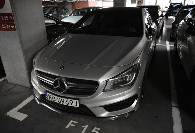 Mercedes-Benz CLA 45 AMG C117