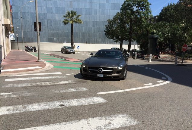 Mercedes-Benz SLS AMG