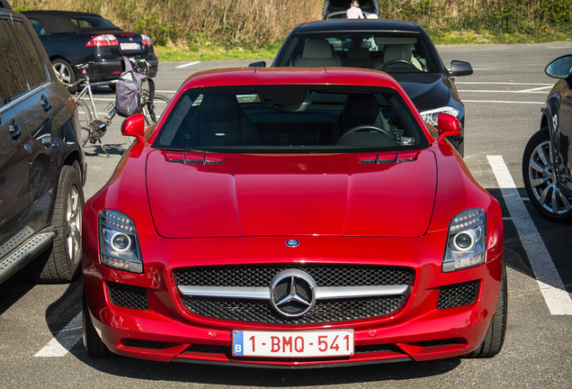 Mercedes-Benz SLS AMG