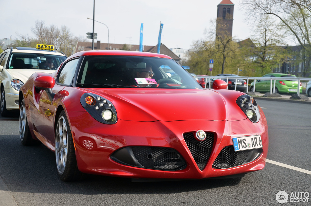 Alfa Romeo 4C Coupé