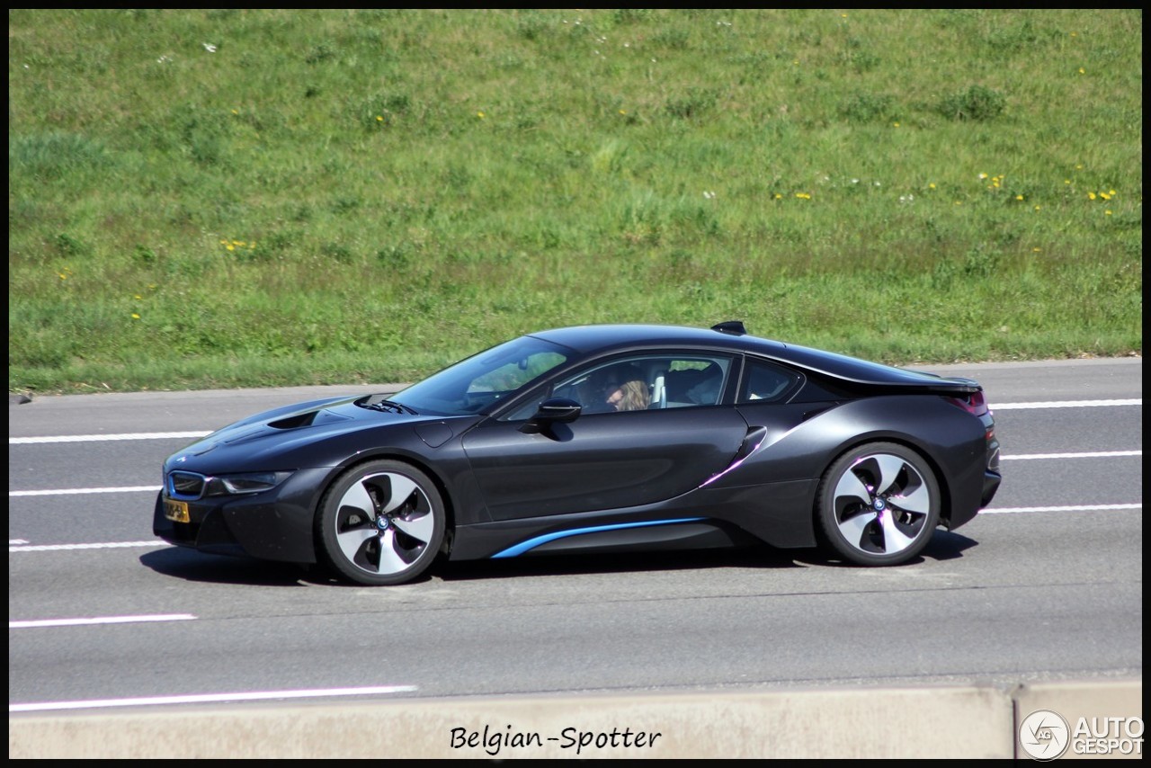 BMW i8