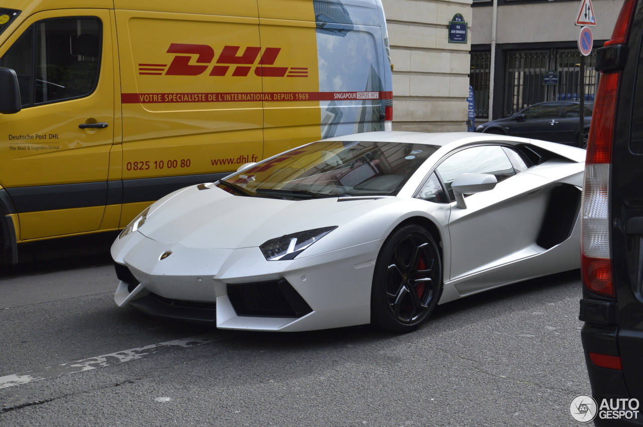 Lamborghini Aventador LP700-4