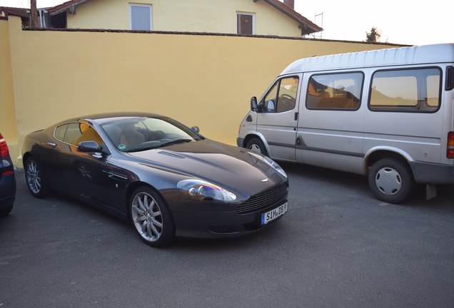 Aston Martin DB9