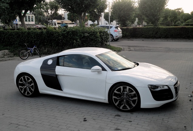 Audi R8 V10