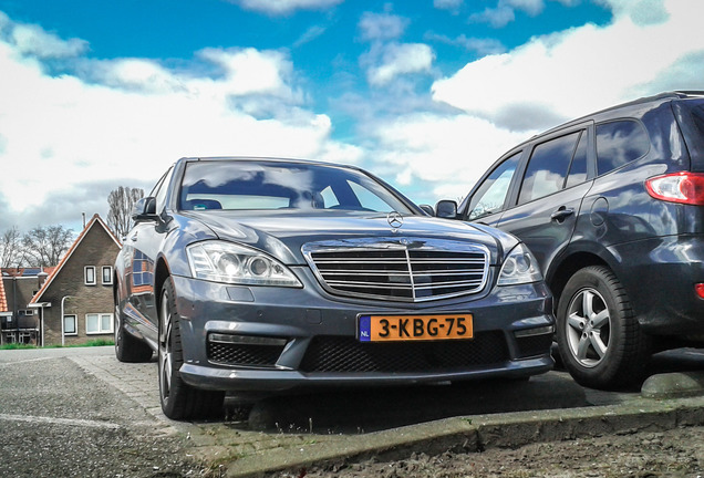 Mercedes-Benz S 65 AMG V221 2010