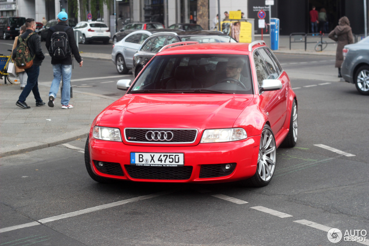 Audi RS4 Avant B5