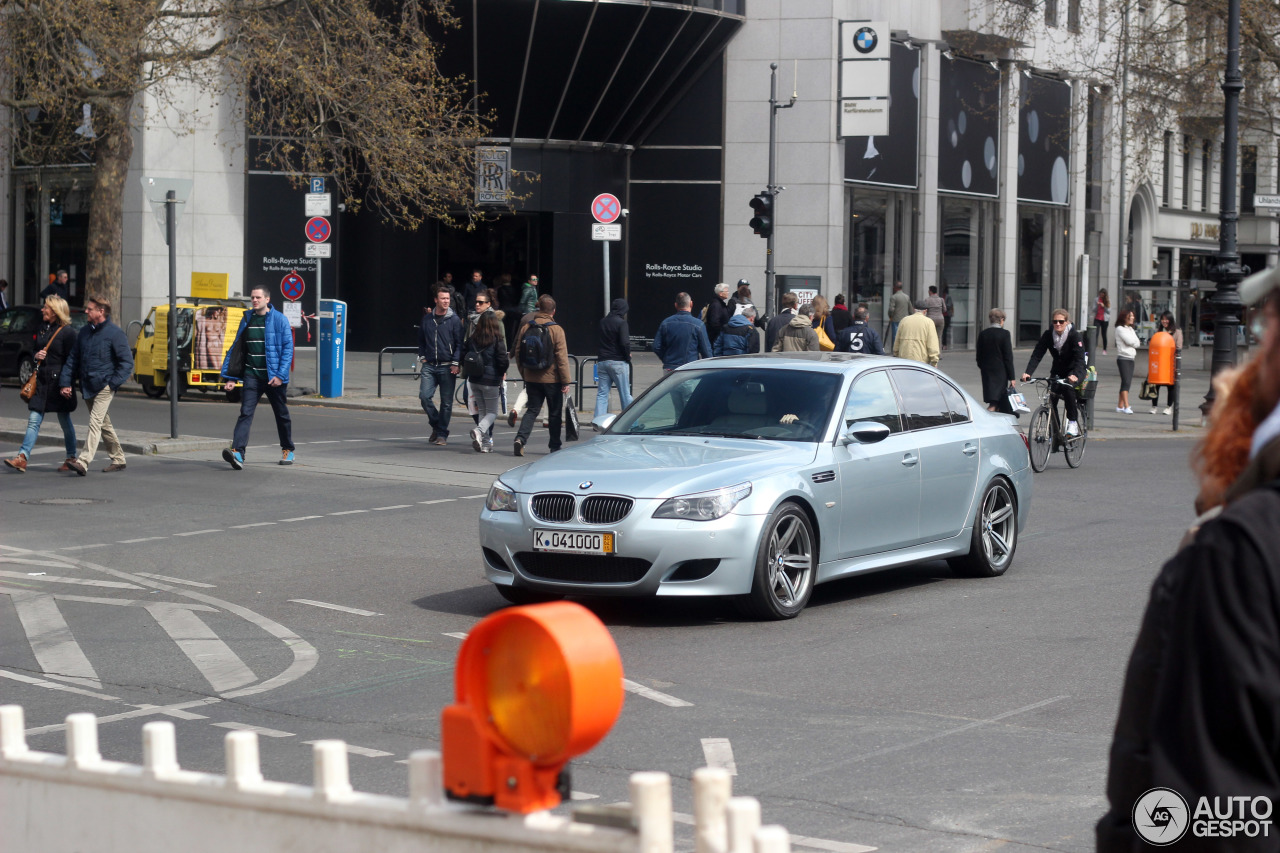 BMW M5 E60 2005