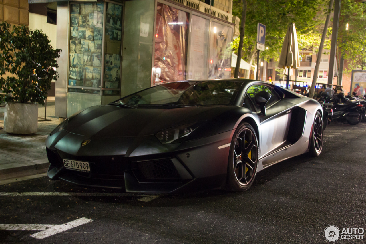 Lamborghini Aventador LP700-4