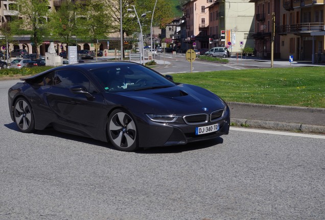 BMW i8