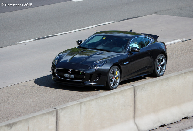 Jaguar F-TYPE R Coupé