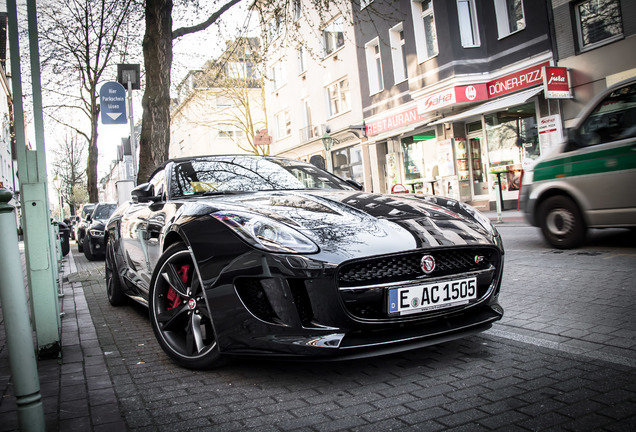 Jaguar F-TYPE S Convertible