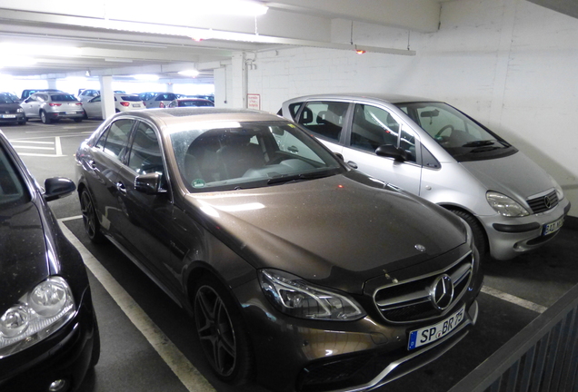 Mercedes-Benz E 63 AMG S W212