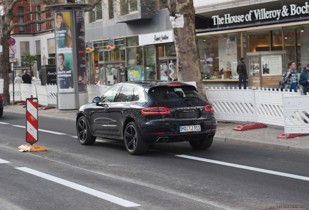 Porsche 95B Macan Turbo