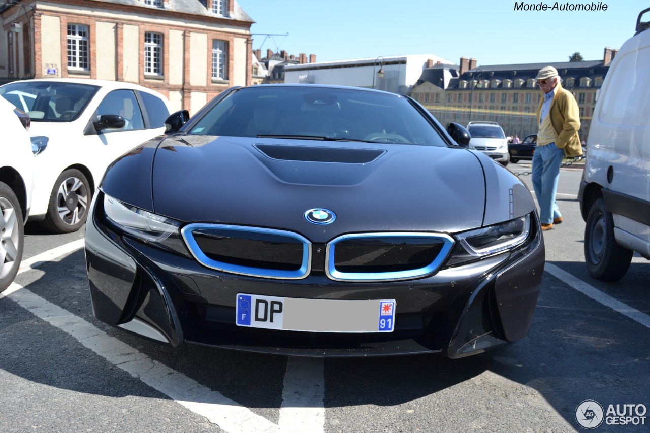 BMW i8