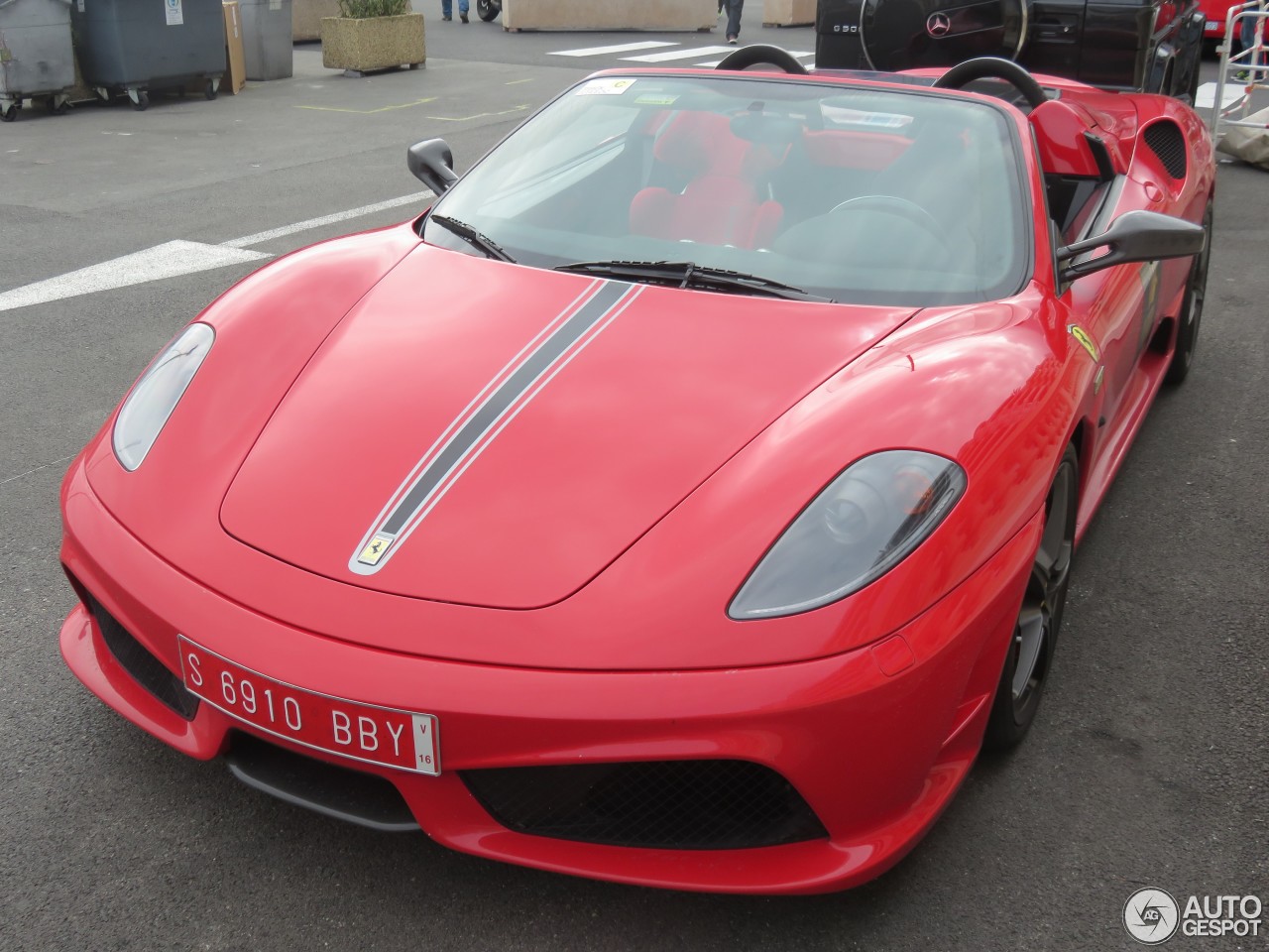 Ferrari Scuderia Spider 16M