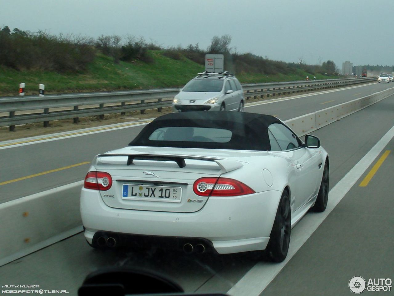 Jaguar XKR-S Convertible 2012