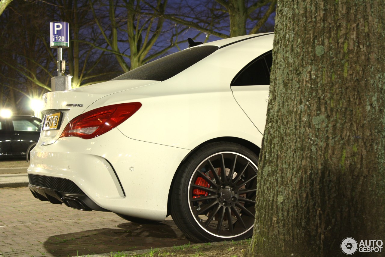 Mercedes-Benz CLA 45 AMG C117