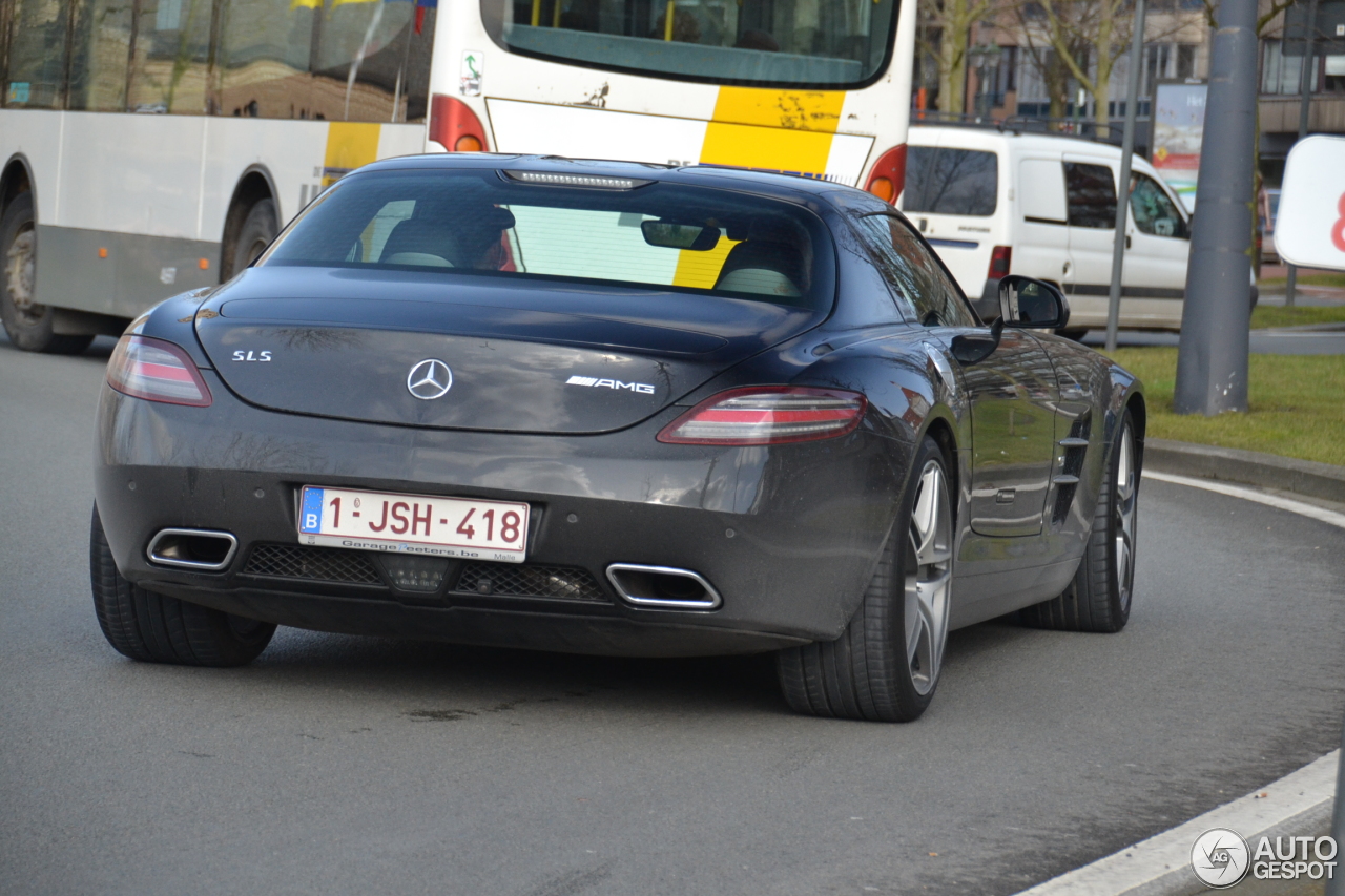 Mercedes-Benz SLS AMG